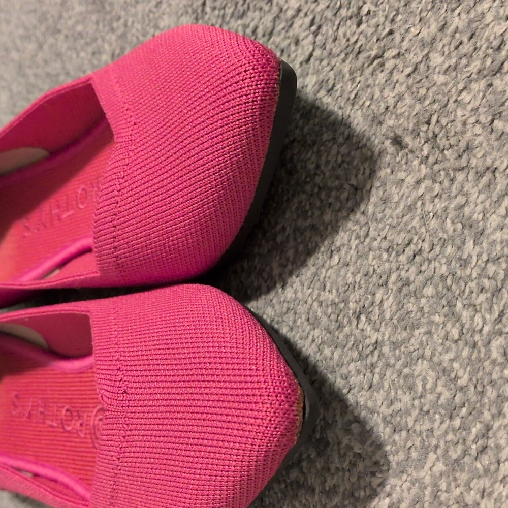 Rothy's Berry Pink Point Flats Size 8 - Picture 3 of 9